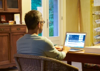 Camping Gastmolen Vaals Zuid Limburg - gemeenschapsruimte internet laptop
